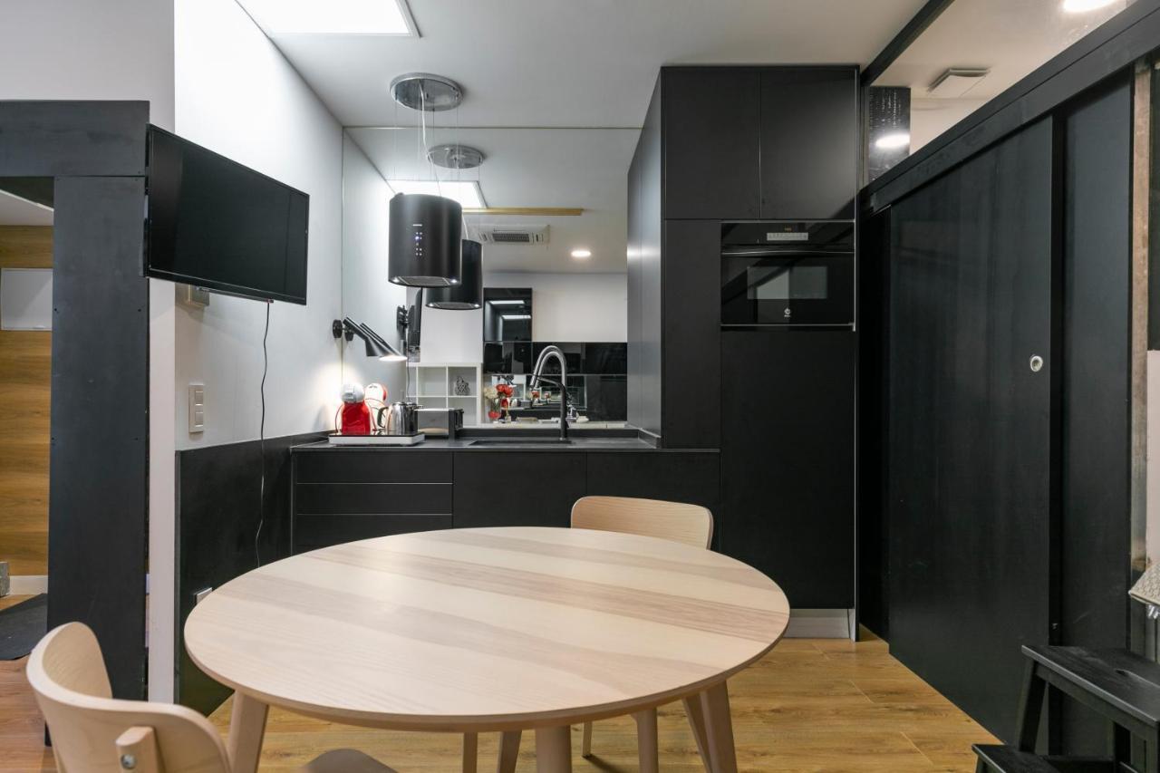 Homeabout Madrid Rio Apartment Exterior foto